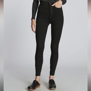 Everlane Way High Skinny Jeans in Black
